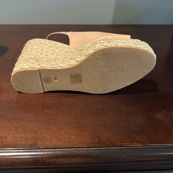 NWOT - Stuart Weitzman Patent Leather Wedges - Picture 2 of 4